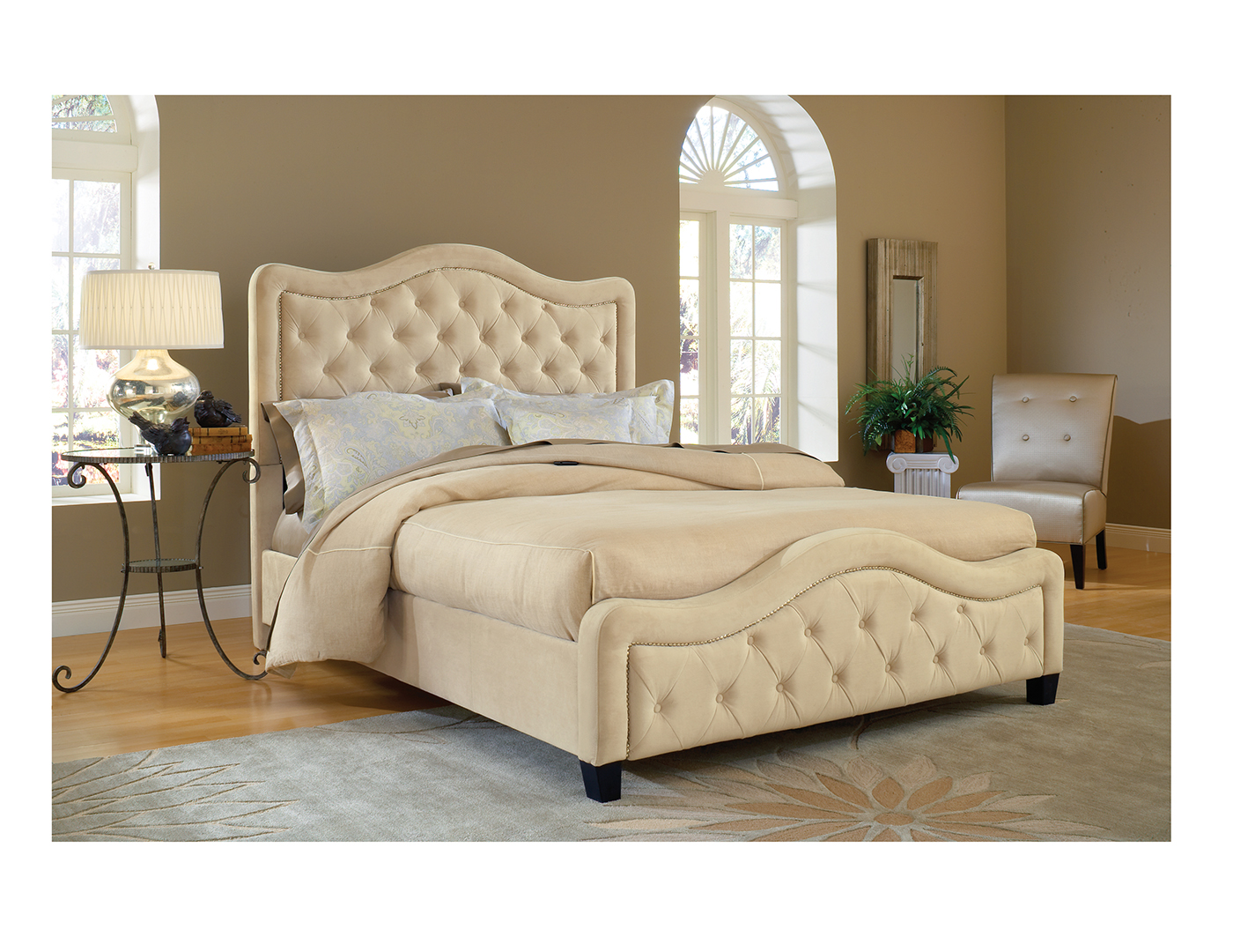 Trieste Queen Upholstered Bed Steinhafels